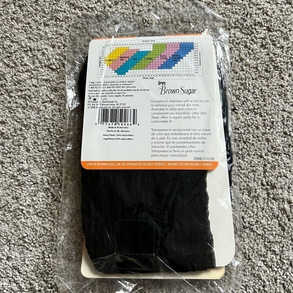 Leggs Size Medium Jet Black Onyx Brown Sugar Ultra Sheer Womens Nylons Pantyhose - Picture 3 of 5